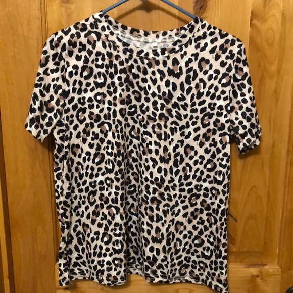 Sale Leopard Print Top - Picture 2 of 5